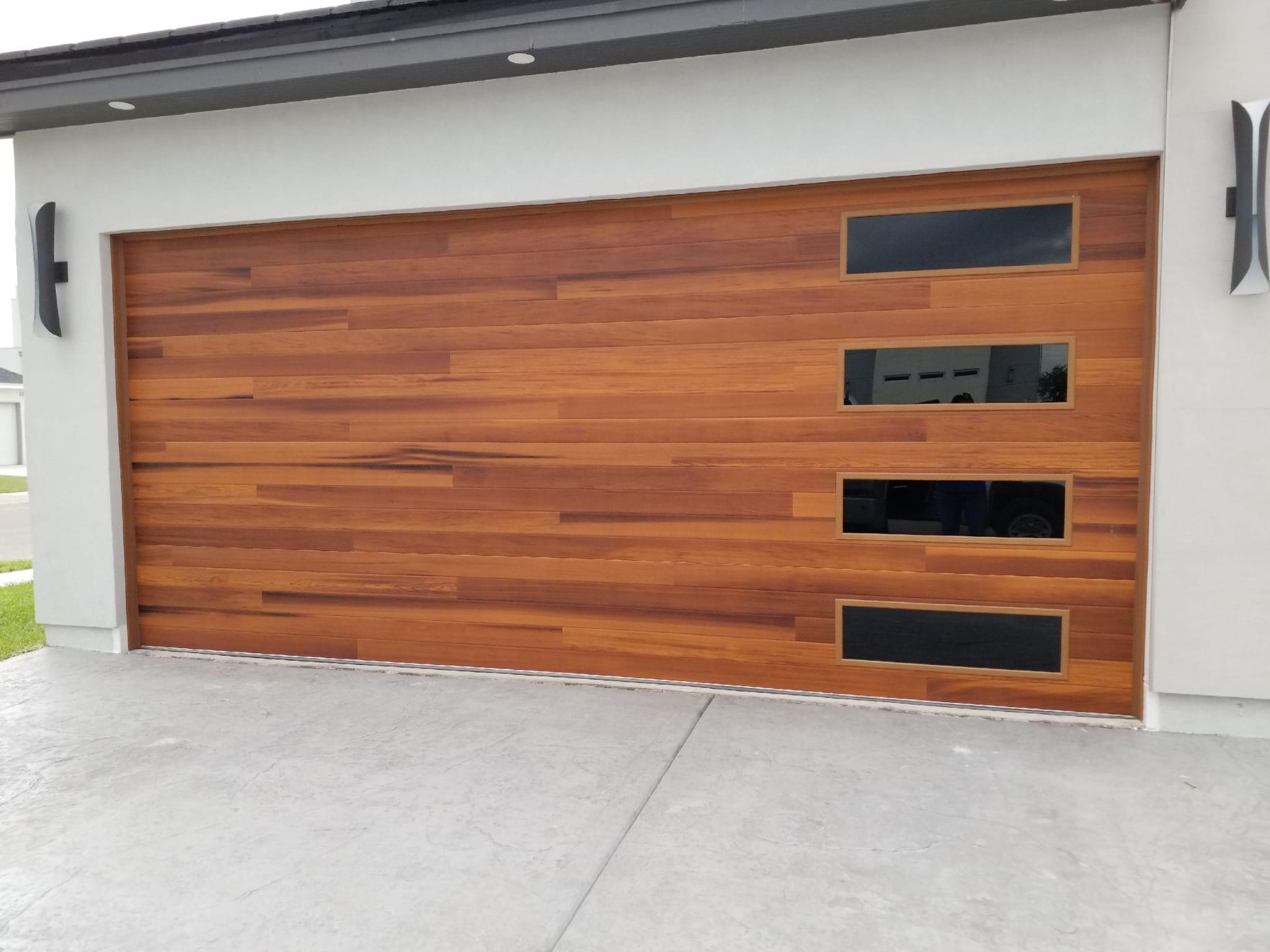 GARAGE DOORS - Professional Garage Door Service McAllen TX